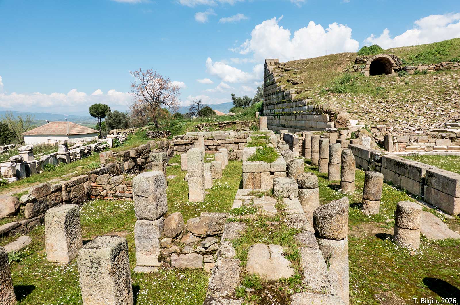 Alabanda Tiyatrosu Sahne Binası