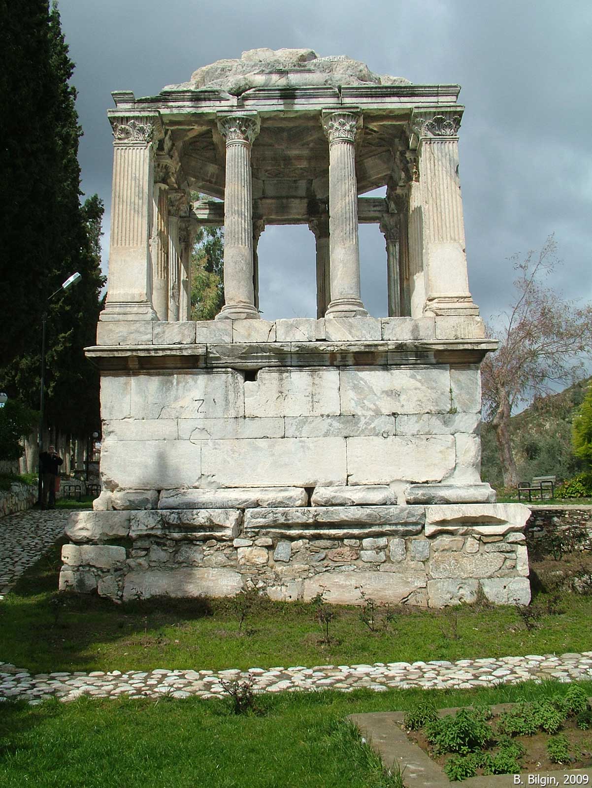Mylasa Gümüşkesen Tomb