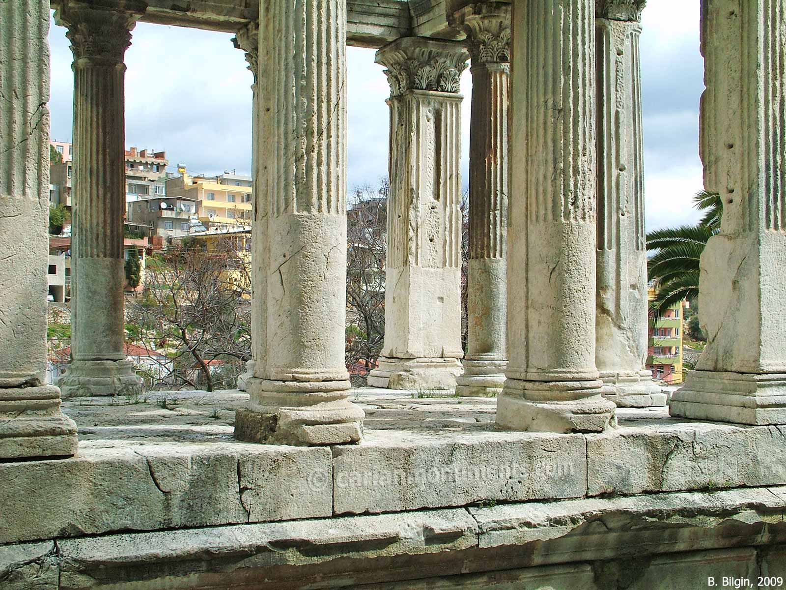 Mylasa Gümüşkesen Tomb