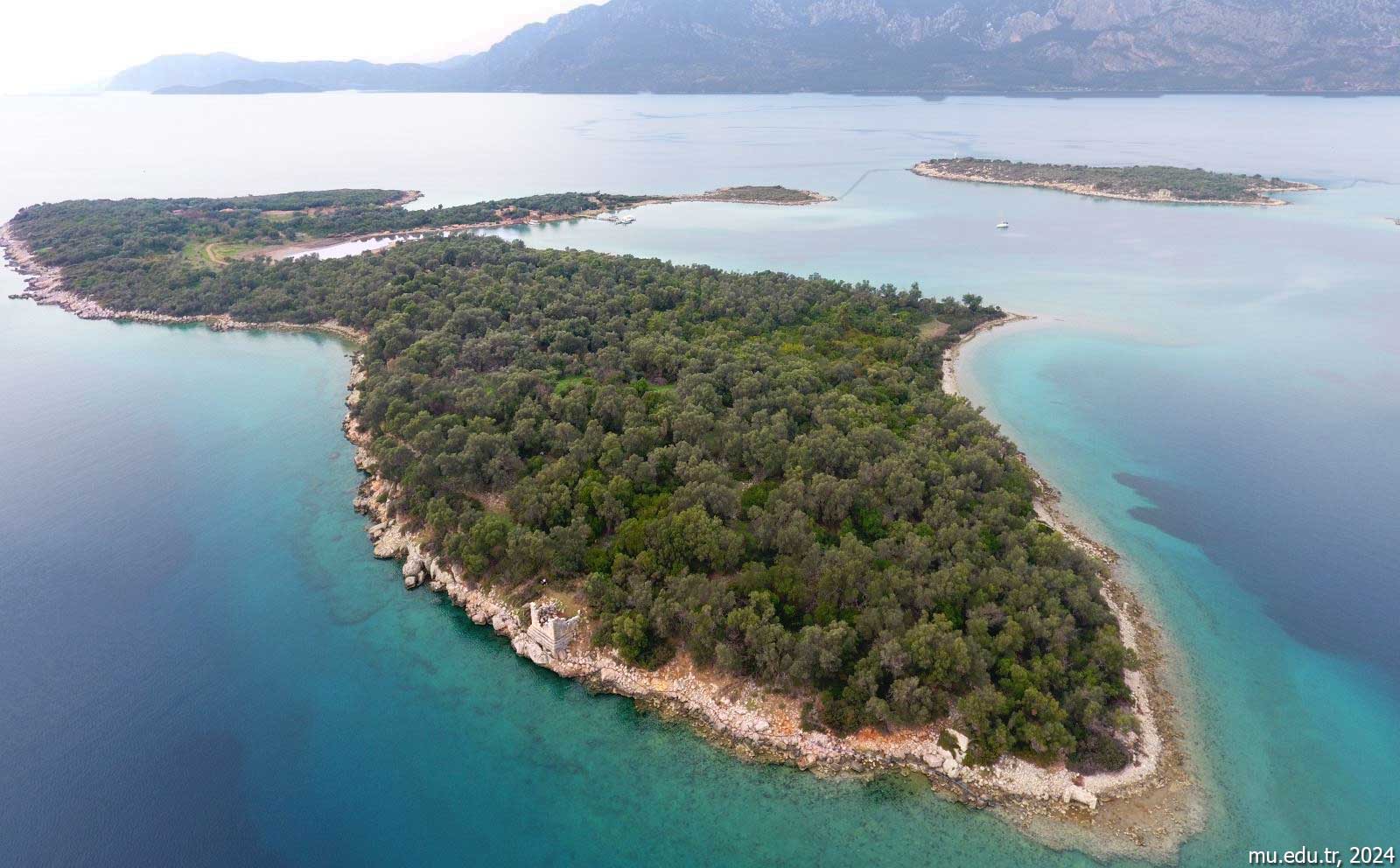 Kedreai Sedir Island and Orata (Snake) Island